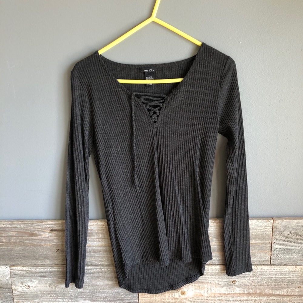 Rue 21 long sleeve tie up shirt